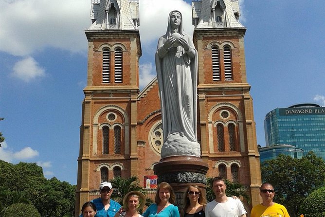 1-Day Ho Chi Minh City & Cu Chi Tunnels-Deluxe Group Of 10 Max - Cu Chi at Ben Duoc: Helicopter and Tank Photos, Video, Then the Crawl