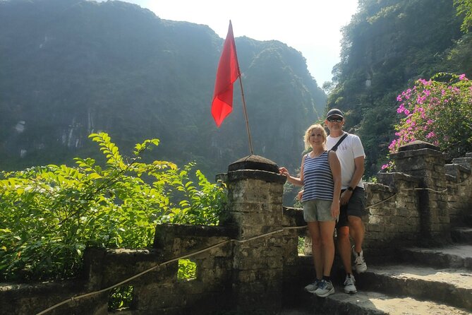 1 Day Luxury Tour in Bai Dinh, Trang An and Mua Cave From Hanoi - Trang An Caves by boat: where the day gets calm