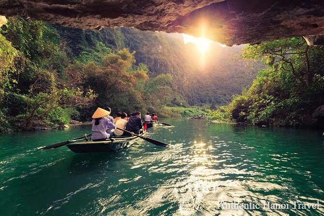 1 Day Luxury Tour in Bai Dinh, Trang An and Mua Cave From Hanoi - Hoa Lu visit: the old capital stop that adds context