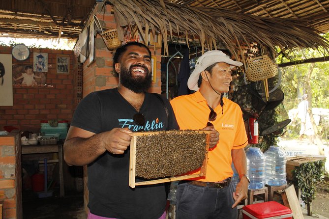 1-Day Mekong Delta Cai Rang Floating Market-Ancient House-Pancake - Mỹ Tho rhythm and Vinh Trang Pagoda’s calm break