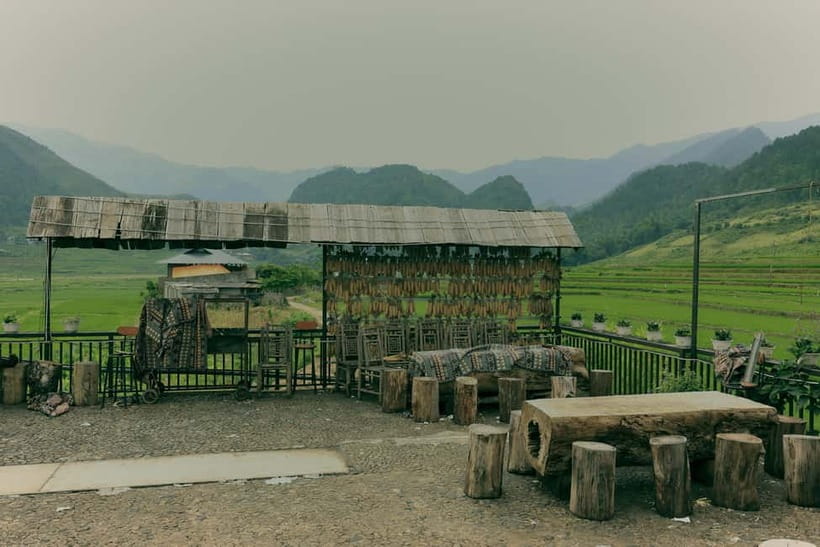 1-Day Sapa Long Trek - Rice Field Terrace, Ethnic Culture - Lao Chai Sang lunch with a Hmong family, comfort in the middle of the climb