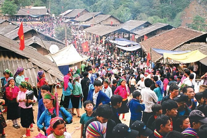 1 Day Sapa Tour Explore Y Linh Ho And Lao Chai And Ta Van Village - Stop 3, Ta Van Village: A Black Hmong And Tay Mix With Lunch Included