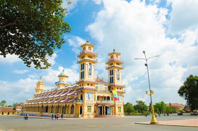 1-Day Tour of Black Virgin Mountain - Cao Dai Temple - Cu Chi Tunnels from HCMC - Tay Ninh’s Cao Dai Temple: bold colors, quick timing, and how to not miss the moment