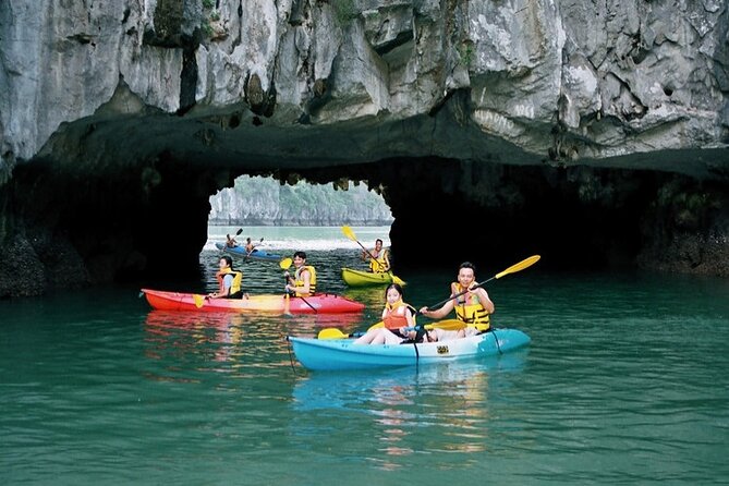 1 Day Tour to Halong Bay Cruise from 3 - 5 star Cruise & Transfer - Sung Sot Cave: the included highlight, with a claustrophobia reality check