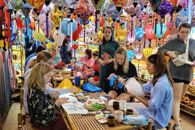 1-Hour Lantern Making Class in Hoi An - Picking your lantern size and style without overthinking it