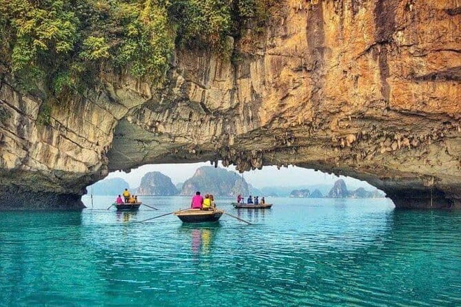 10-Day Vietnam Itinerary | Discover Vietnam’s top attractions - Day 1 in Hanoi: airport transfer and a hop-on hop-off reset