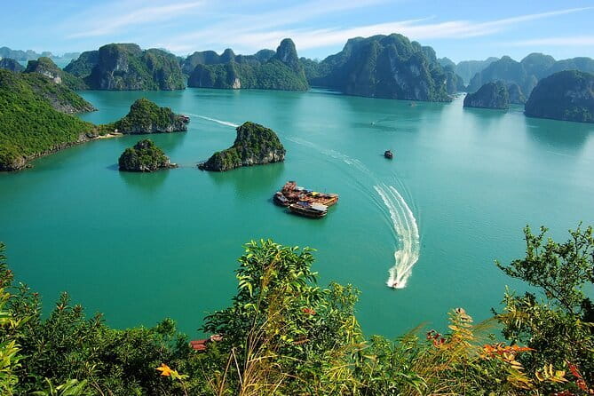 12 Days in Vietnam | Cultural Exploration with Beach Escapes - Day 2 in Ninh Binh: Bai Dinh Pagoda, Trang An Grottoes, and the 500-Step View