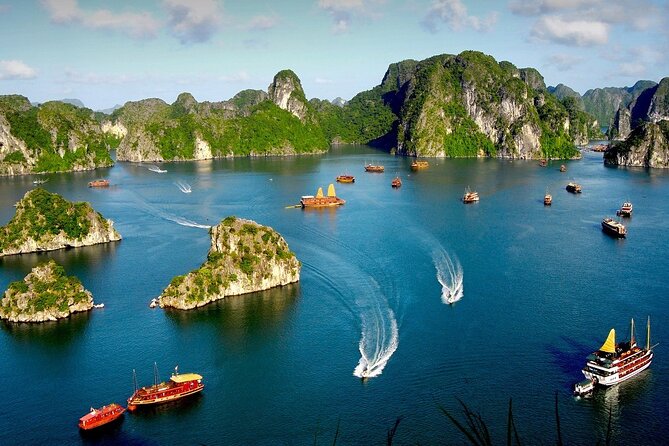 15-Day Tour to Explore Vietnam - Hanoi and the countryside pause: city sights with real breathing room