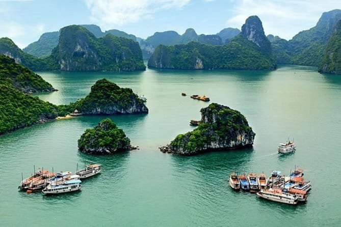 17-Day Vietnam Tour | Explore the Best Highlights of Vietnam - Ha Long, but make it Lan Ha Bay and a sunrise morning