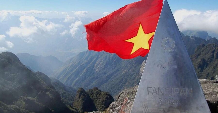 2-Day Fansipan Mountain Trek - Indochina's Highest Peak - Day 1 in plain terms: Sapa to Tram Ton, then up toward 2800 meters