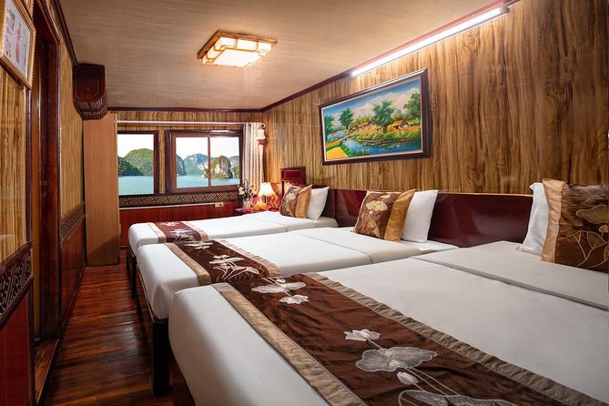 2-day Ha Long Bay Cruise included Transfer, Kayking and Swimming - Day 2: Sung Sot Cave and getting back to Hanoi with momentum