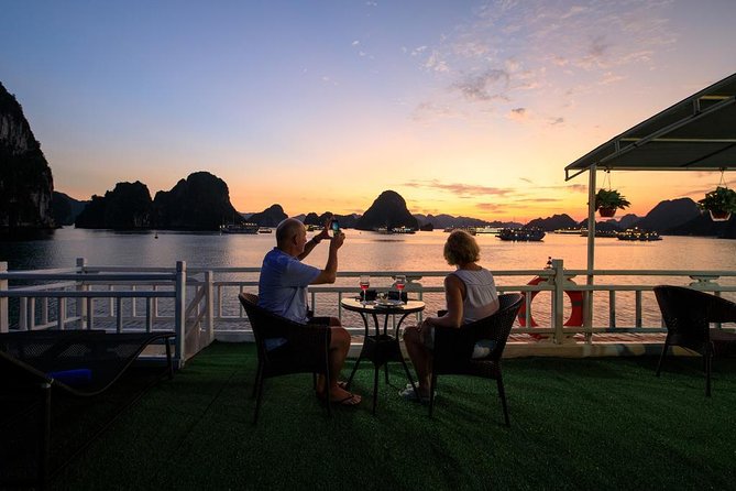 2-day Ha Long Bay Cruise included Transfer, Kayking and Swimming - Getting to the bay: the Hanoi pickup that keeps you sane