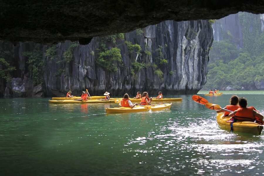 2-Day Ha Noi - Ninh Binh - Ha Long Bay Highlights Tour - Luon Cave kayaking, bamboo boat option, and monkey chances