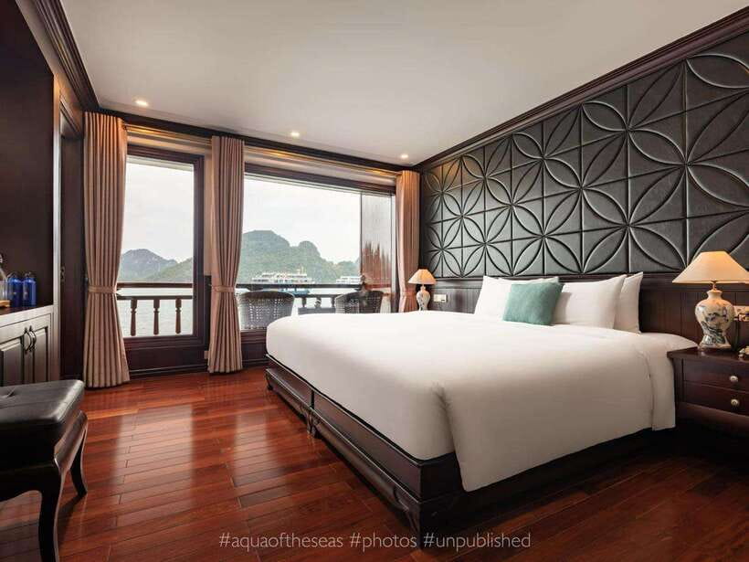 2-Day: Halong Lan Ha Bay 5 Stars Cruises w/Balcony & Bathtub - Day 1 From Hanoi to Tuan Chau: Then Two Great Routes