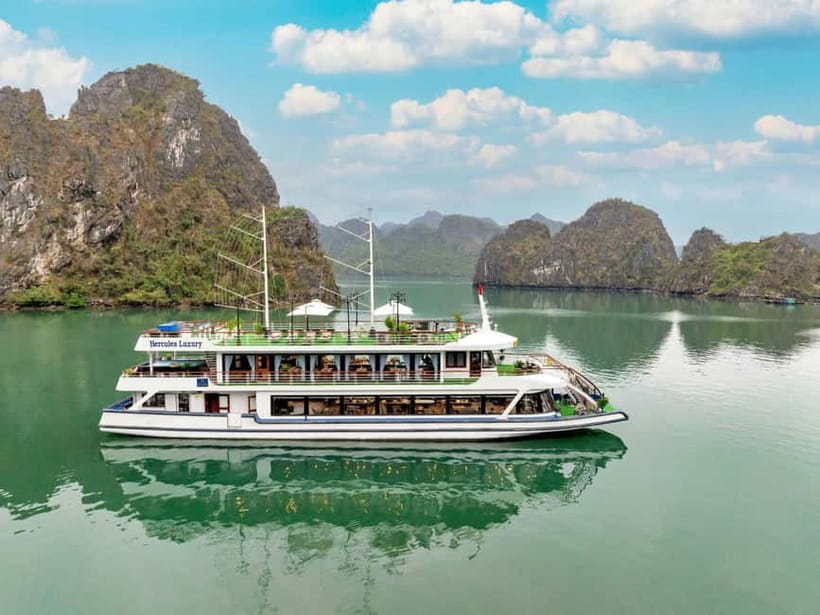 2-Day: Hanoi - Ninh Binh - Halong Bay Luxury Cruise - Day 1: Hoa Lu Temples, Trang An Caves, and the Mua Cave Stair Climb