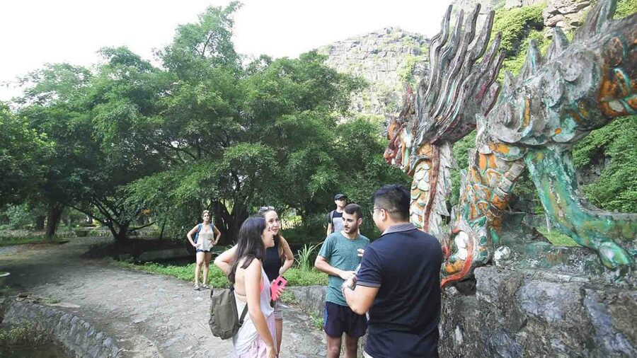 2 Day Ninh Binh: Hoa Lu/Bai Dinh- Trang An/Tam Coc- Mua Cave - Mua Cave and the Dragon Mountain View: Climb for the Big Payoff