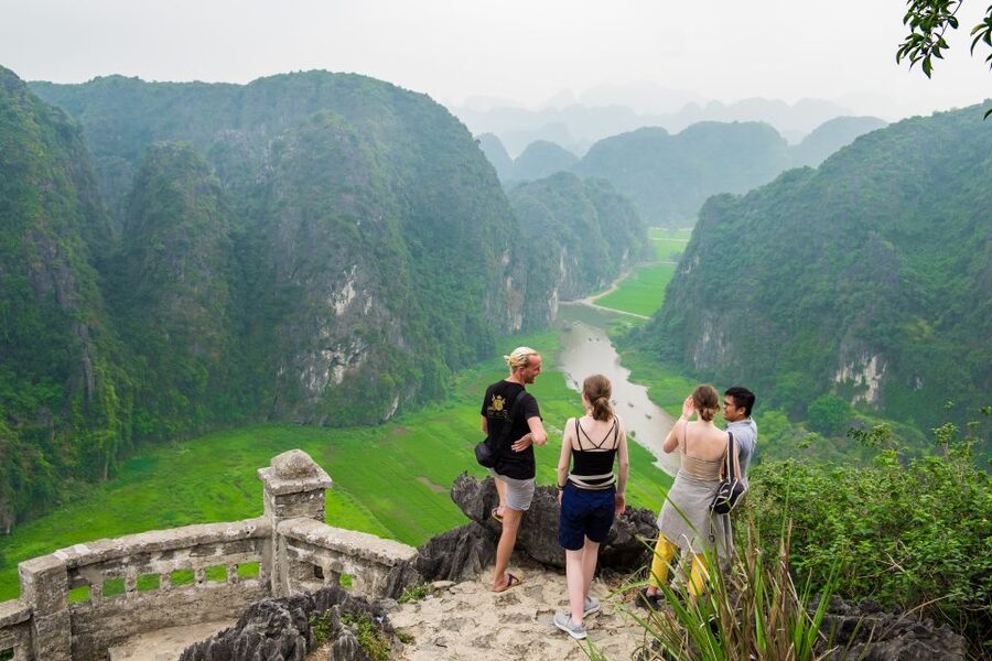 2 Day Ninh Binh: Hoa Lu/Bai Dinh- Trang An/Tam Coc- Mua Cave - Hang Mua’s 500 Steps and the Lotus Fields View