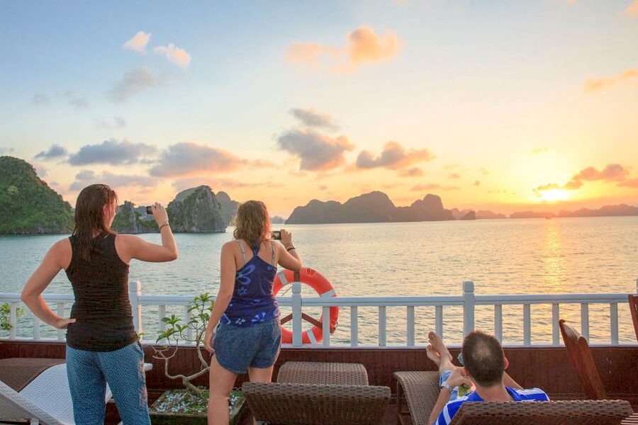 2-Day Royal Palace Ha Long Bay & Ti Top Island Cruise - Who this cruise fits best, and who should think twice