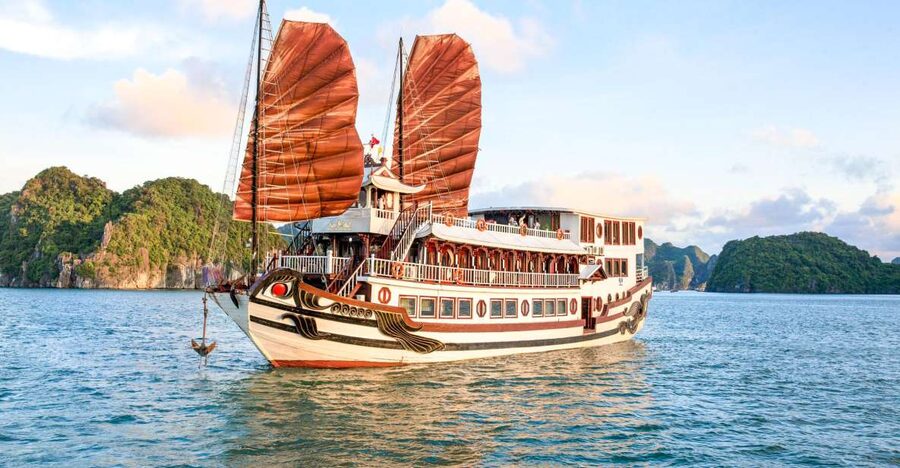 2-Day Royal Palace Ha Long Bay & Ti Top Island Cruise - Getting from Hanoi to the port, and what the timing feels like