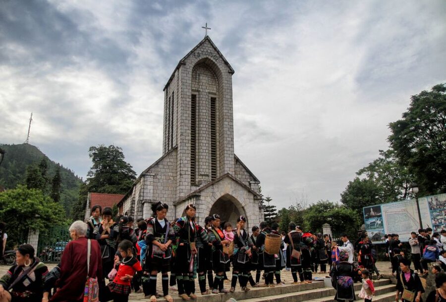 2-Day Sa Pa Ethnic Homestay Tour & Trek with Limousine Bus - Who should book this Sa Pa homestay tour, and who should rethink