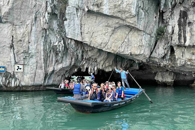2 Days 1 Night Overnight on Cruise in Halong Bay - Day 2 at 06:00: sunrise photos and Tai Chi on the bay