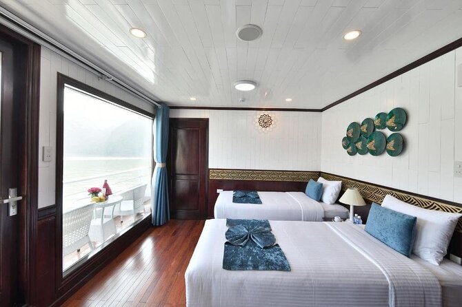 2 Days Halong Bay - Halong Sapphire Cruise - Day 2 Mornings: Sung Sot Cave and Tai Chi on the Upper Deck