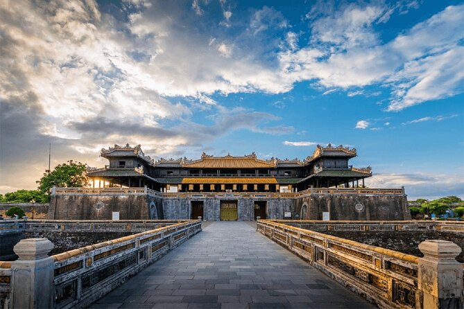 20-Day Vietnam Itinerary | Discovery and Beach Relaxation - Ninh Binh karst day: Hoa Lu, Trang An caves, and Bich Dong by bike