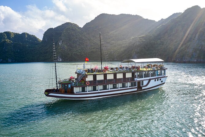 2D1N: Halong Bay 4-Star Cruise - Cave, Kayak, Swim, Meals - Key points worth knowing before you go