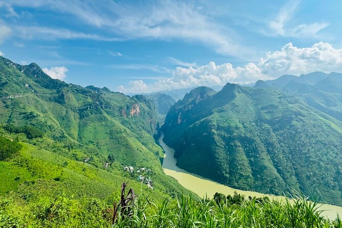 3 Days and 2 Nights Ha Giang Loop Tour - Safety on steep roads, and what to pack for the cold wind
