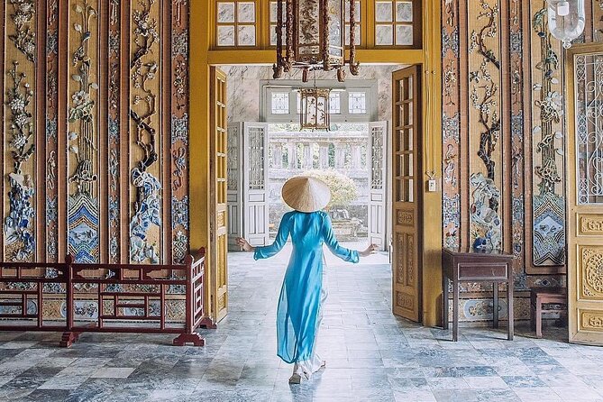 3-Hours Hue Imperial Walking Tour with Guide with Lunch/ Dinner - Mieu Temple and the bronze urns: the detail stop that rewards attention