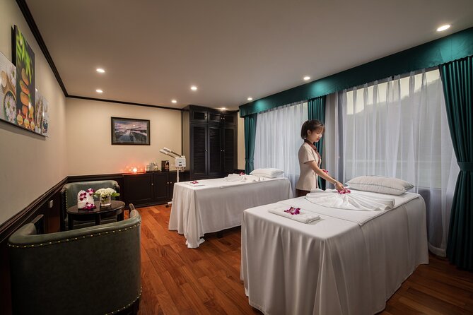 3D2N Luxury HaLong Bay with Aspira Cruise: kayak, Cat Ba island - Day 3: sunrise energy, a final morning, then back to Tuần Châu