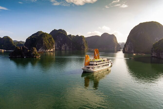 3Day Kayak & Trek to Ha Long Bay and Tamcoc (the 2nd day private) - Why the Lan Ha start matters for your mood