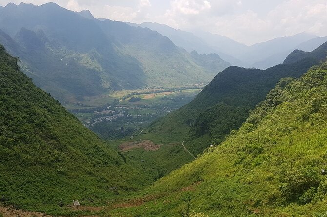 4 Days 3 Nights Ha Giang Easy Driving Motorbike Tours - Day 2 Quan Ba to Dong Van: passes, rice terraces, and Hmong family dinner