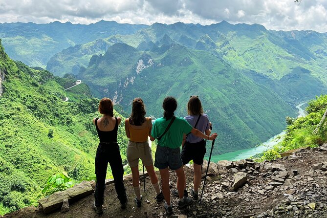 5 Day Ha Giang Loop and Cao Bang Discovery Tour - Day 3 Ma Pi Leng Pass and the Tu San Canyon Choices: White Cliff or Emerald River