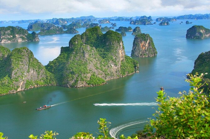 5-Day North Vietnam: Hanoi -Halong Bay -Ninh Binh-Sapa from Hanoi - A 5-day loop through Ninh Binh, Sapa, and Halong Bay