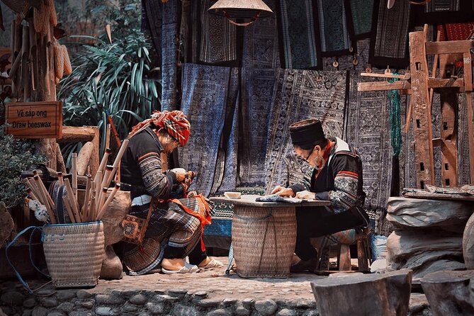 7 Days Vietnam Travel (Hanoi- Ninh Binh - Sapa - Ha Long) - Cat Cat Village and Sapa town free time: the best kind of cultural swap