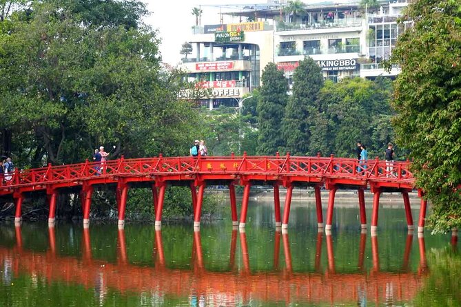 9-Day Tour of Vietnam with Airport Pick Up - Ho Chi Minh City after flying south: colonial-era Saigon focus