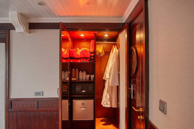 All Inclusive 3-Day 2-Night explore Ha Long Bay with Au Co Cruise - Views from the water: Ha Long Bay, Bai Tu Long Bay, and Lan Ha Bay