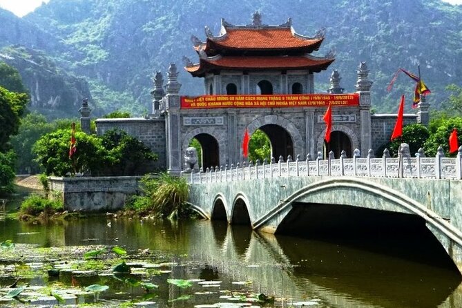 All Inclusive Full Day - Ninh Binh Tour, Transfers, Meals, Ticket - Lunch with goat meat, fried rice, and local fruit