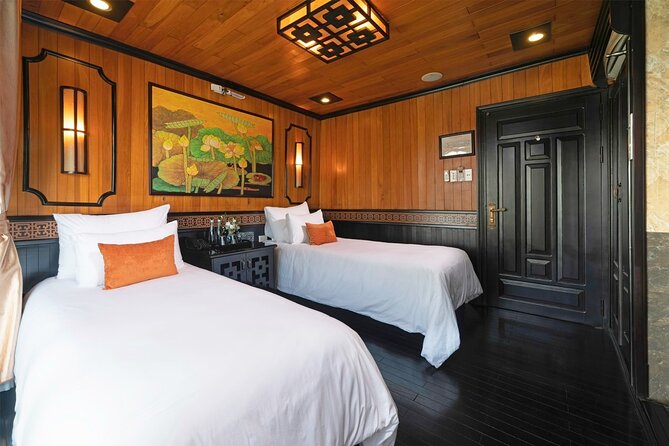 All-inclusive in Lan Ha Bay for 2Days 1 Night with many options - Day 2 early cruise: breakfast, karst towers, then Dark & Light Cave