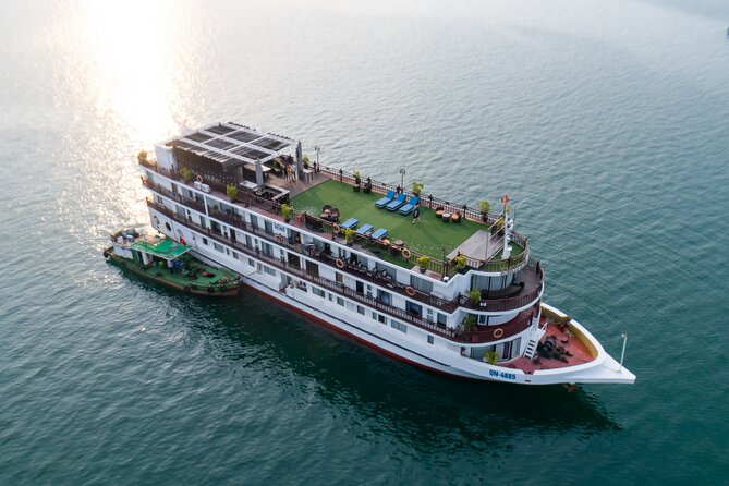 Amanda Cruise - Ha Long, Lan Ha Bay - All Inclusive 2D1N & 3D2N - The Hanoi to cruise-dock rhythm: check-in, lunch, then you move