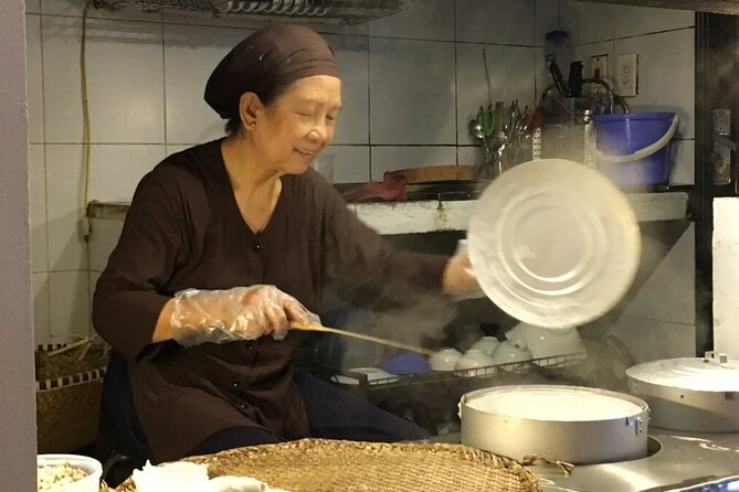 Authentic taste of Hanoi, food tour with a local foodie - Meat matters: the vegetarian and allergy reality check