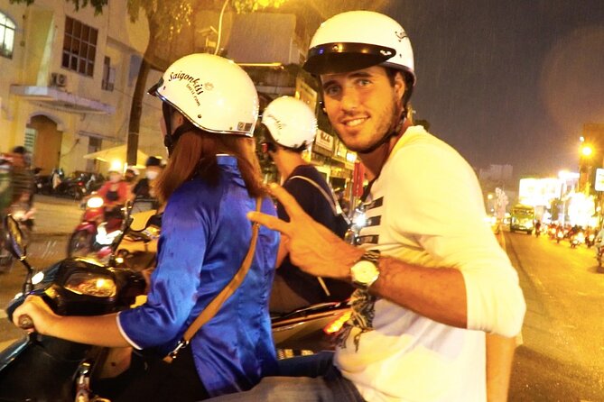 Award-winning Saigon Food Tour with GirlPower Drivers | KissTour - The scooter rhythm, safety basics, and how you ride