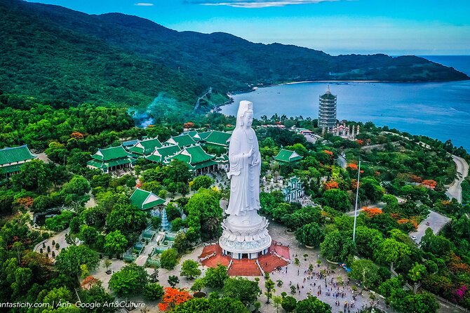 Ba Na Hills & Golden Bridge Tour: Fantasy Park, Buffet Lunch - Golden Bridge and the gondola ride to 1,487 meters