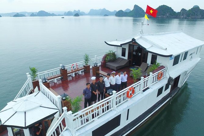 Bai Tu Long Bay Cruises Peaceful and Cozy Group Boat 2D1N - Day 1 on Bai Tu Long: Cave Wonders and the Hands-On Cooking Slot