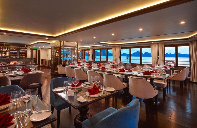 Bai Tu Long bay Luxury Cruise 2D/1N: Less touristy places, Kayaking, full meals - Who should book this cruise, and who might want a different style