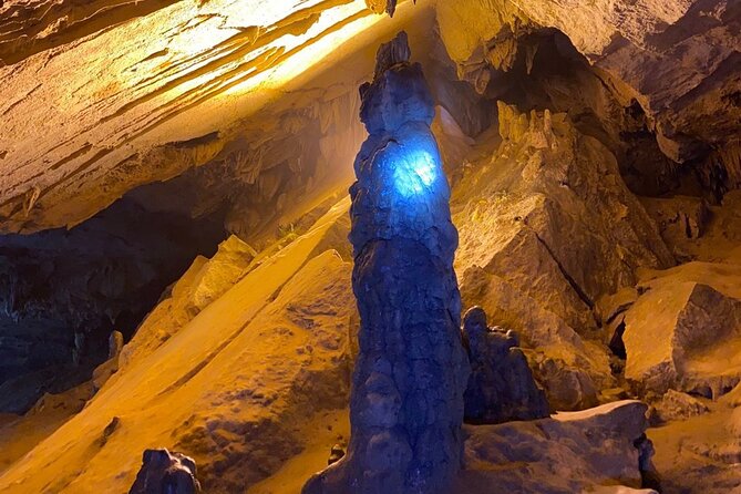 Ban Gioc Waterfall 1,2,3 days - Daily tour/Open tour/Private tour - Mắt Thần Núi (Angel’s Eye): the circular cave that looks like a giant eye