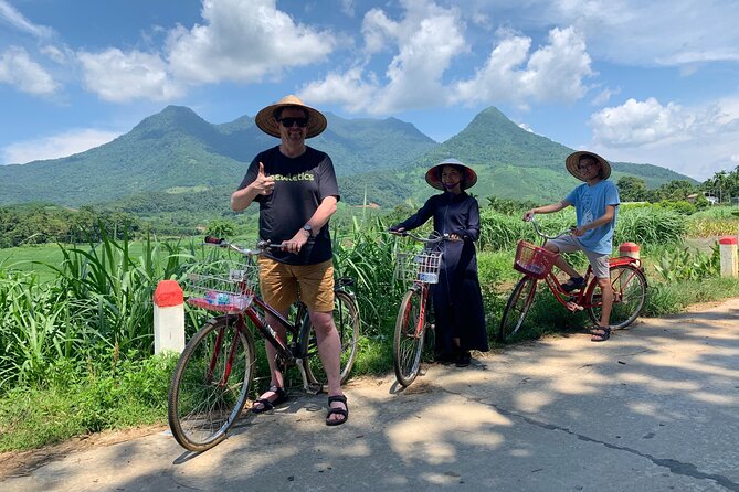 Bavi Eco Tour: Immerse in Authentic Village Life Outside Hanoi - Moc village cooking class with Chin: make lunch, then eat it
