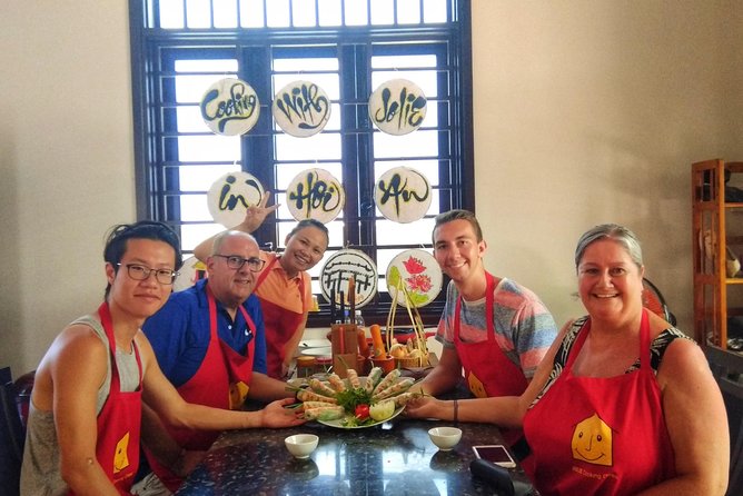Best cooking class in Hoi An with Jolie (JHA3) - Why Jolie JHA3 feels more like a small cooking lesson than a show