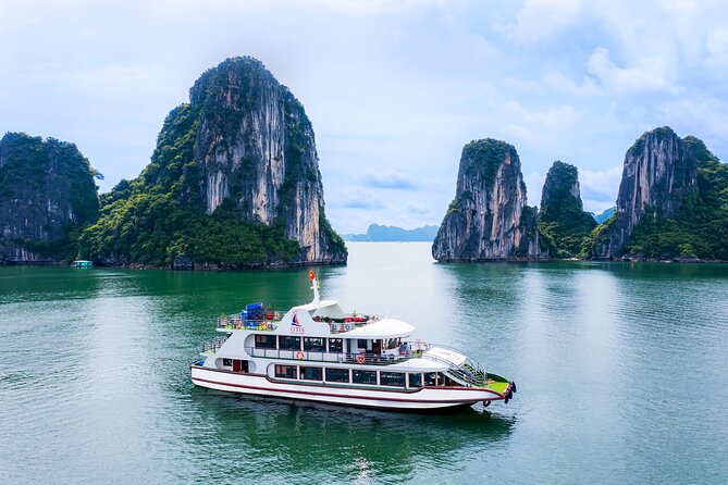 Best Halong 5 star Day Trip, inclusive,buffet,cave,kayak,transfer - Who should book, and who might want a different style of tour
